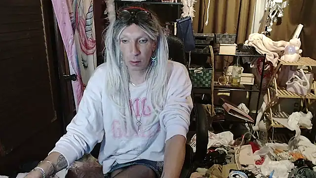 Ombeline1 online show from September 12, 3:06 am