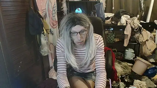 Ombeline1 online show from December 18, 8:20 am