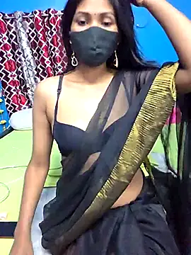 Snapshot of Triha_18 chatting on November 15, 6:59 pm Triha 18 online show from November 15, 6:59 pm