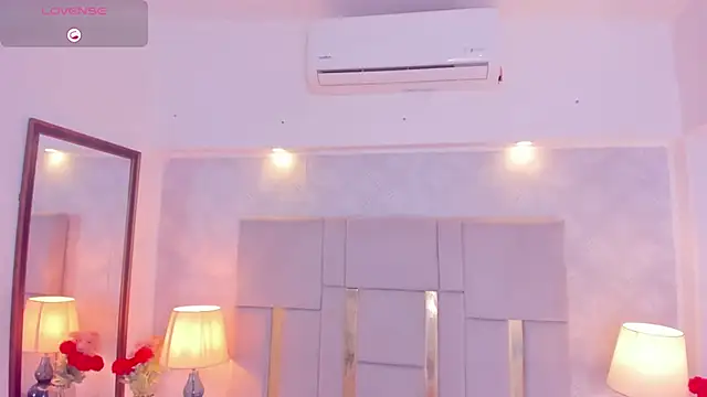 Camilaa Sanchez  online show from February 3, 10:58 am