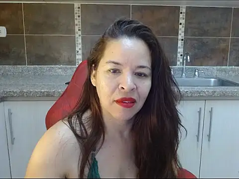Snapshot of Lizeth_Bels chatting on July 2, 12:00 pm Lizeth Bels online show from July 2, 12:00 pm