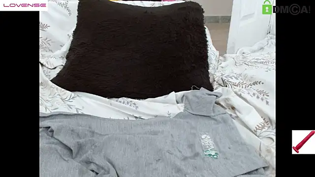 Snapshot of Hot_Candy_ chatting on March 1, 4:54 pm Hot Candy online show from March 1, 4:54 pm