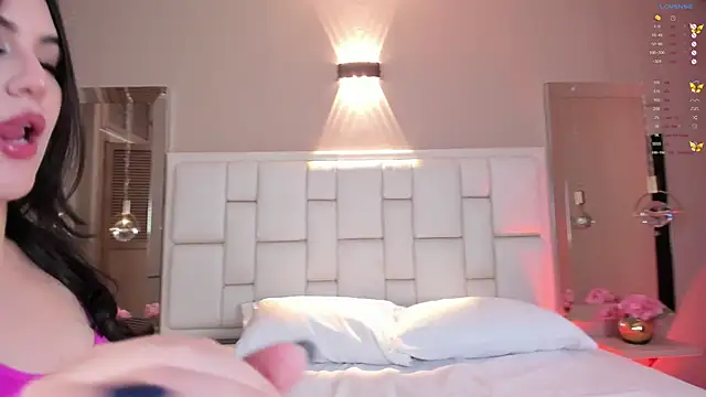 Snapshot of Biancax_ chatting on November 27, 4:14 am Biancax online show from November 27, 4:14 am