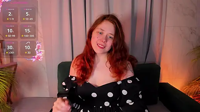 Snapshot of SophiePure chatting on March 17, 8:40 pm SophiePure online show from March 17, 8:40 pm