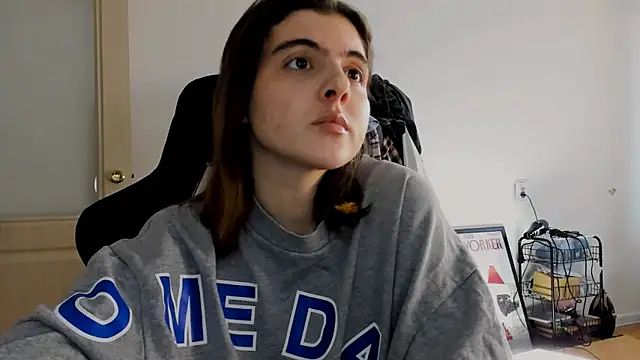 Snapshot of emmamurrr chatting on December 20, 12:16 pm emmamurrr online show from December 20, 12:16 pm