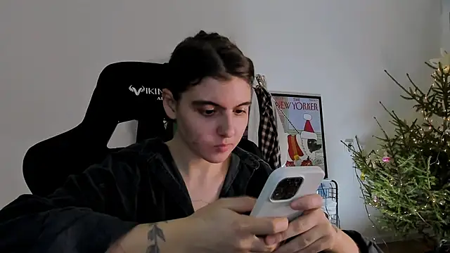 Snapshot of emmamurrr chatting on December 26, 8:21 pm emmamurrr online show from December 26, 8:21 pm