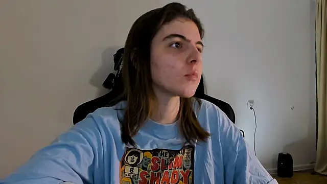 Snapshot of emmamurrr chatting on March 4, 7:43 pm emmamurrr online show from March 4, 7:43 pm