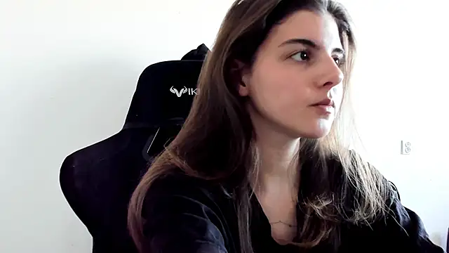 Snapshot of emmamurrr chatting on February 14, 11:29 am emmamurrr online show from February 14, 11:29 am