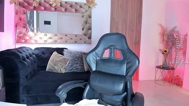 AmelyaMann online show from July 12, 1:02 pm