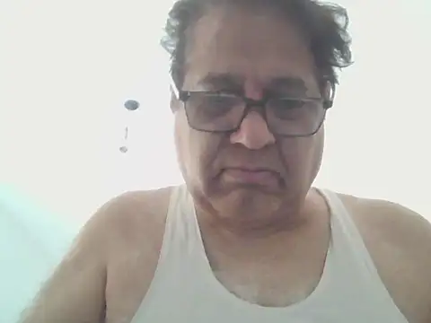 Snapshot of Nuttysub chatting on June 30, 2:56 am Nuttysub online show from June 30, 2:56 am