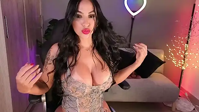 alina cruz online show from December 15, 11:09 pm