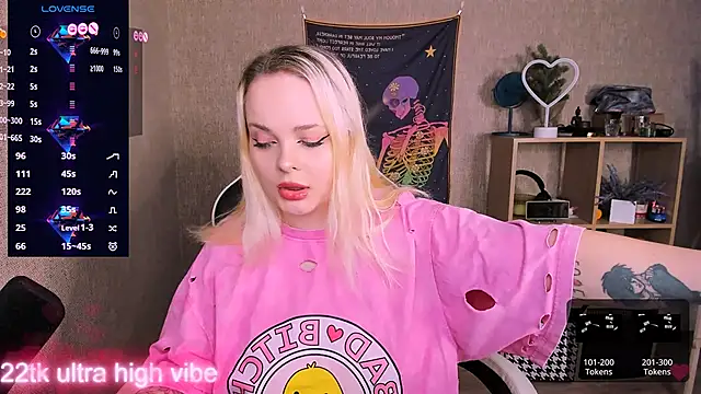 Snapshot of flower_sarah_ chatting on February 14, 6:23 am flower sarah online show from February 14, 6:23 am