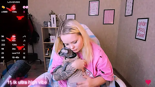 Snapshot of flower_sarah_ chatting on February 25, 4:10 pm flower sarah online show from February 25, 4:10 pm