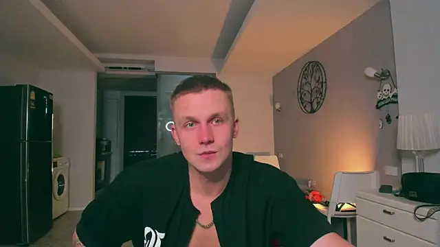 Samuel Andrew online show from October 19, 2:12 am