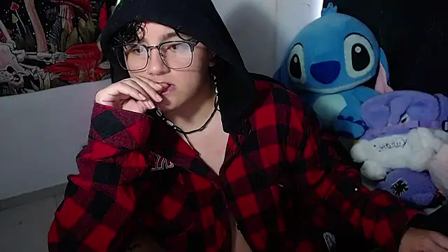 isabeautyx19 online show from July 22, 6:32 pm