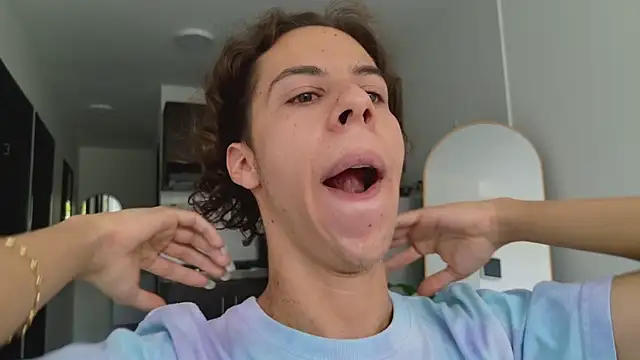 grey   27 online show from March 19, 8:32 pm