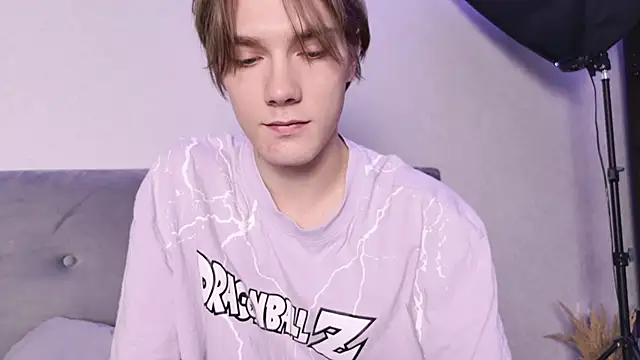 callmenineoneseven online show from October 2, 11:12 pm