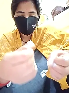 Snapshot of Mamta_Chaterjee chatting on December 5, 2:20 am Mamta Chaterjee online show from December 5, 2:20 am