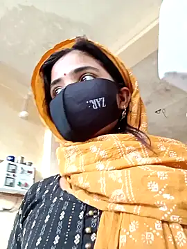 Snapshot of Mamta_Chaterjee chatting on December 6, 9:43 am Mamta Chaterjee online show from December 6, 9:43 am