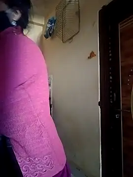 Snapshot of Mamta_Chaterjee chatting on December 13, 2:10 am Mamta Chaterjee online show from December 13, 2:10 am