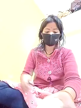 Snapshot of Mamta_Chaterjee chatting on December 21, 2:41 am Mamta Chaterjee online show from December 21, 2:41 am