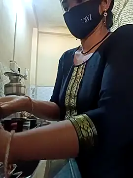 Snapshot of Mamta_Chaterjee chatting on December 22, 3:00 am Mamta Chaterjee online show from December 22, 3:00 am