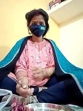 Snapshot of Mamta_Chaterjee chatting on January 2, 3:15 am Mamta Chaterjee online show from January 2, 3:15 am