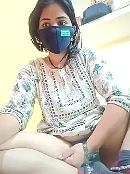 Snapshot of Mamta_Chaterjee chatting on January 12, 2:35 am Mamta Chaterjee online show from January 12, 2:35 am