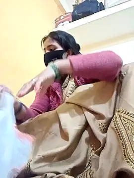 Snapshot of Mamta_Chaterjee chatting on January 14, 4:57 am Mamta Chaterjee online show from January 14, 4:57 am