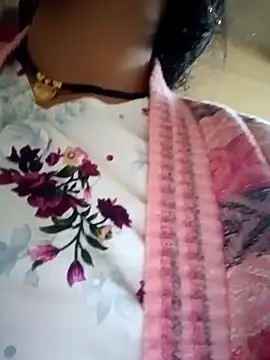 Snapshot of Mamta_Chaterjee chatting on January 25, 2:04 am Mamta Chaterjee online show from January 25, 2:04 am