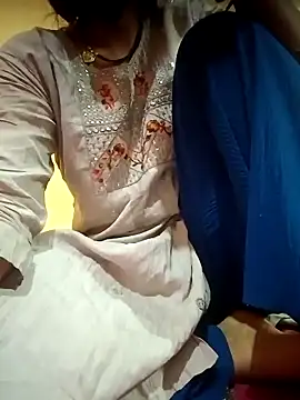 Snapshot of Mamta_Chaterjee chatting on March 1, 3:10 am Mamta Chaterjee online show from March 1, 3:10 am