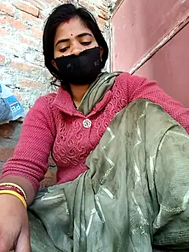 Snapshot of Mamta_Chaterjee chatting on November 16, 2:17 am Mamta Chaterjee online show from November 16, 2:17 am