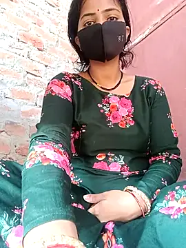 Snapshot of Mamta_Chaterjee chatting on November 28, 2:58 am Mamta Chaterjee online show from November 28, 2:58 am