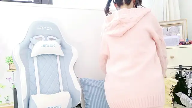 Snapshot of -minami- chatting on November 22, 3:05 am -minami- online show from November 22, 3:05 am