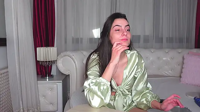 Snapshot of NinaCrystal1 chatting on January 15, 8:09 am NinaCrystal1 online show from January 15, 8:09 am