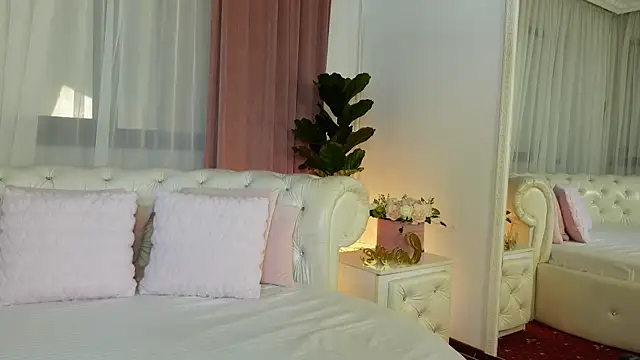 NinaCrystal1 online show from July 14, 7:46 am