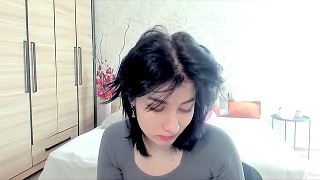 JulisSweet online show from March 8, 7:27 am