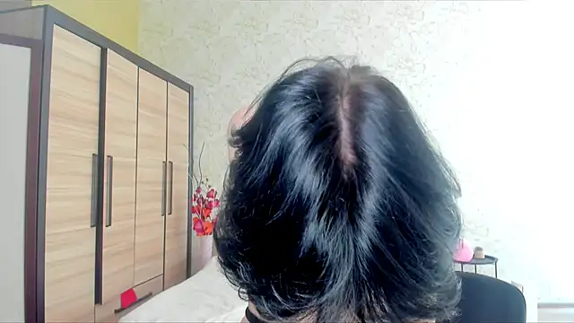 JulisSweet online show from March 10, 10:48 am