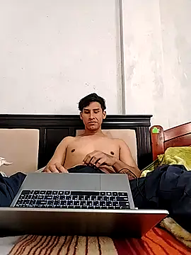 Snapshot of Elhhip chatting on May 24, 4:23 pm Elhhip online show from May 24, 4:23 pm