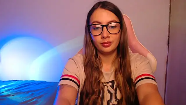 Snapshot of lalawhitte chatting on November 5, 2:17 pm lalawhitte online show from November 5, 2:17 pm