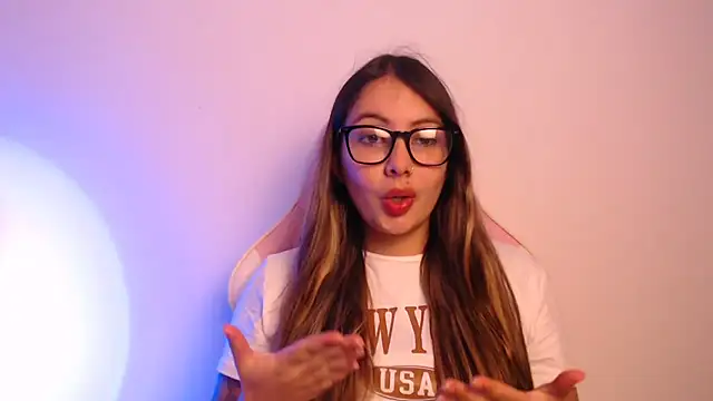 lalawhitte online show from January 17, 9:29 pm