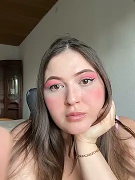 Kamilla Loop online show from May 24, 4:56 pm