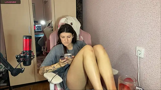 Katrin  kiss online show from March 10, 4:35 pm