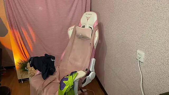 Katrin  kiss online show from December 5, 6:26 pm