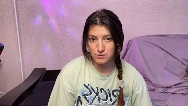 Snapshot of Katrin__kiss chatting on June 1, 1:35 pm Katrin kiss online show from June 1, 1:35 pm