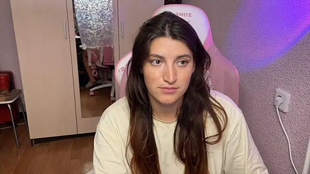 Snapshot of Katrin__kiss chatting on July 16, 8:59 pm Katrin kiss online show from July 16, 8:59 pm