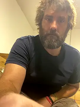 Snapshot of bigJohnson223 chatting on November 24, 6:51 pm bigJohnson223 online show from November 24, 6:51 pm