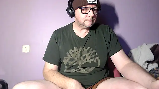 Snapshot of hairy_orbite chatting on January 16, 8:51 am hairy orbite online show from January 16, 8:51 am
