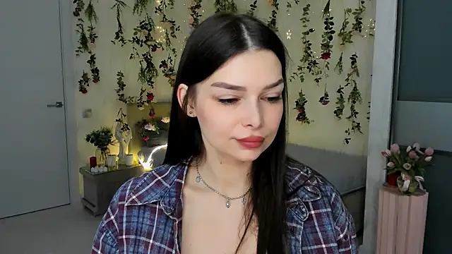 ContinentOfTranquility online show from April 28, 1:04 am