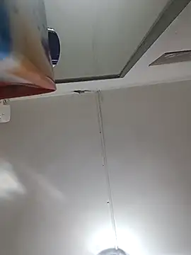 Snapshot of gala2 chatting on February 21, 4:37 pm gala2 online show from February 21, 4:37 pm